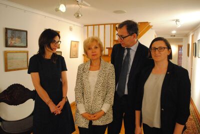 W Polskim Instytucie Naukowym. Od lewej: Justyna Skowronek, dr Bożena Leven, dr Jarosław Szarek, Marzena Kruk