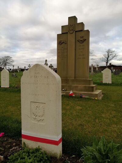 Groby polskich lotników na Layton Cemetery w Blackpool. Fot. Archiwum IPN