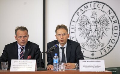 Konferencja prasowa na „Przystanku Historia”. Fot. Marcin Jurkiewicz (IPN)