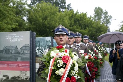 Uroczystości na Skwerze Wołyńskim w Warszawie – Warszawa, 11 lipca 2017. Fot. Marcin Jurkiewicz (IPN)