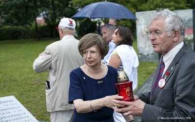 Uroczystości na Skwerze Wołyńskim w Warszawie – Warszawa, 11 lipca 2017. Fot. Marcin Jurkiewicz (IPN)