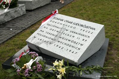 Uroczystości na Skwerze Wołyńskim w Warszawie – Warszawa, 11 lipca 2017. Fot. Marcin Jurkiewicz (IPN)