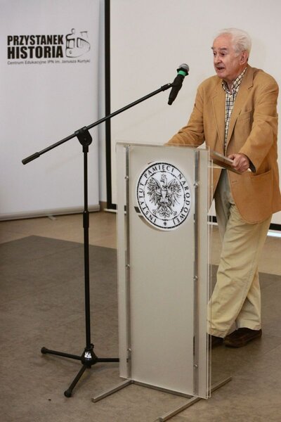 Wręczenie nagród za Najlepszy Debiut Historyczny Roku – prof. Tomasz Szarota. Fot. Sławomir Kasper (IPN)