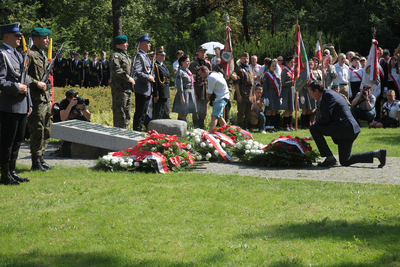 Uroczystości przy pomniku „Mokotów Walczący 1944”. Fot. Piotr Życieński (IPN)