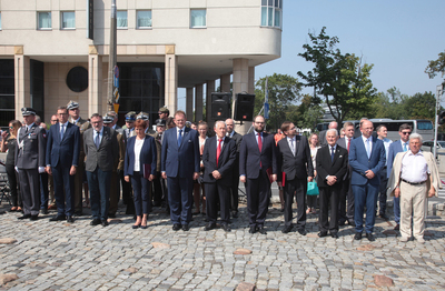 Uroczystość pod pomnikiem Poległym i Pomordowanym na Wschodzie – 11 sierpnia 2017. Fot. Piotr Życieński (IPN)