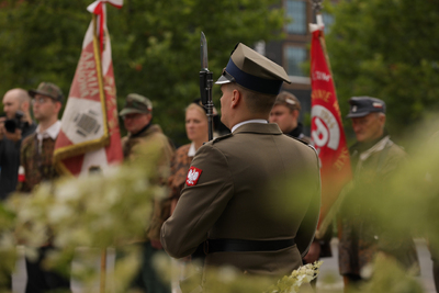 Uroczystość „Energetycy w Powstaniu” przy dawnej Elektrowni Warszawskiej – Warszawa, 1 sierpnia 2023. Fot. Mikołaj Bujak (IPN)