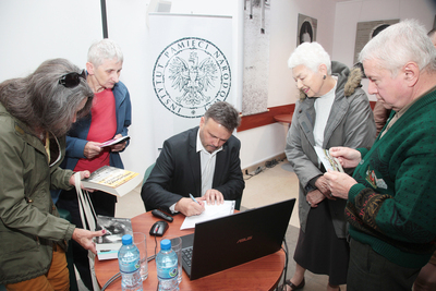 Nowy cykl spotkań dyskusyjnych „Historia ze zdjęciem”