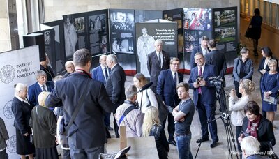 Otwarcie wystawy o Błogosławionym Jerzym Popiełuszce w Sejmie RP – 27 września 2017. Fot. Marcin Jurkiewicz/IPN