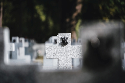 Poświęcenie wyremontowanych grobów żołnierzy Wojska Polskiego z września 1939 r. – fot. Mateusz Niegowski / BUWiM IPN