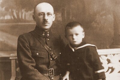 Pięcioletni Karol z ojcem http://franciszkańska3.pl