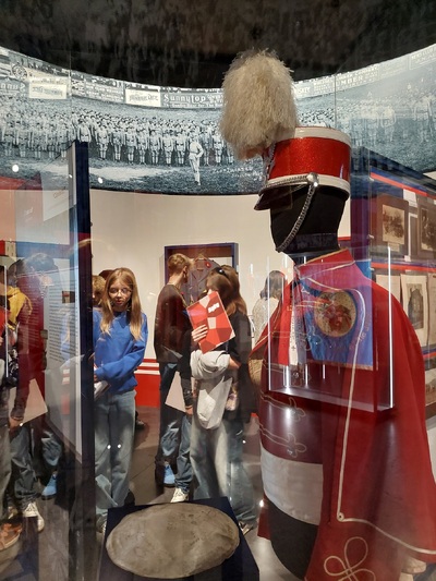 Lekcje archiwalne w Muzeum II Wojny Światowej w Gdańsku. Fot. Archiwum IPN