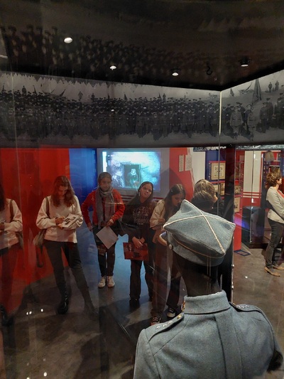 Lekcje archiwalne w Muzeum II Wojny Światowej w Gdańsku. Fot. Archiwum IPN