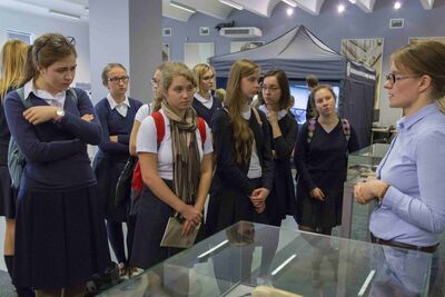 Spotkanie z dokumentem w Archiwum IPN. Fot. Katarzyna Adamów/ IPN