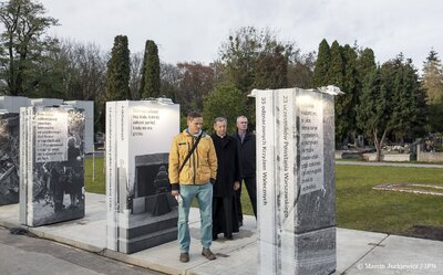 Otwarcie wystawy IPN „Kwatera Ł – panteon narodowy pod cmentarnym murem” – 26 października 2017. Fot. Marcin Jurkiewicz (IPN)