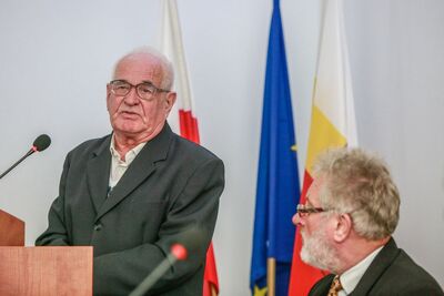 Starostwo Powiatowe w Gorlicach – Uroczystość wręczenia Krzyży Komandorskich Orderu Odrodzenia Polski. Fot. Sławomir Kasper (IPN)