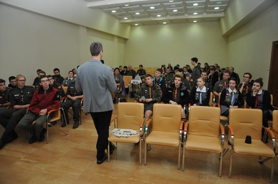 Zajęcia Karola Madaja z Biura Edukacji Narodowej IPN dla harcerzy Okręgu Łódzkiego ZHR