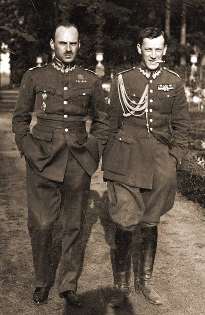 Generałowie Władysław Anders i Gustaw Paszkiewicz, 1926 r. (domena publiczna)