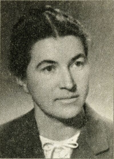 Lucyna Janikowa, b.d. Zdjęcie pochodzi z książki Jana Kazimierza Korzybskiego pt. „Półwiecze Towarzystwa Miłośników Ziemi Ciechanowskiej”, wydanej w Ciechanowie w 2007 r.