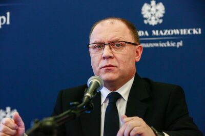 Konferencja prasowa „Dekomunizacja w Warszawie – zarządzenia wojewody w sprawie zmiany nazw ulic”. Wojewoda mazowiecki Zdzisław Sipiera. Fot. Sławomir Kasper (IPN)