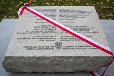 Odsłonięcie tablicy wdzięczności wobec władz i mieszkańców księstwa Kolhapur w Indiach – Warszawa, 10 listopada 2017. Fot. Sławomir Kasper (IPN)