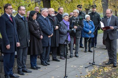 Odsłonięcie tablicy wdzięczności wobec władz i mieszkańców księstwa Kolhapur w Indiach – Warszawa, 10 listopada 2017. Fot. Sławomir Kasper (IPN)