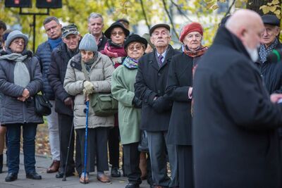 Odsłonięcie tablicy wdzięczności wobec władz i mieszkańców księstwa Kolhapur w Indiach – Warszawa, 10 listopada 2017. Fot. Sławomir Kasper (IPN)