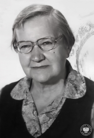 Elżbieta Magdalena Zawacka, 1984 r. Zdjęcie z akt paszportowych (fot. z zasobu IPN)