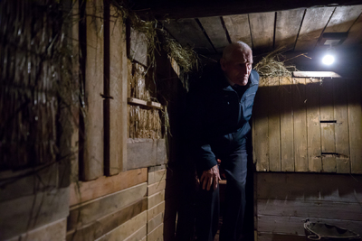 Eugeniusz Szylar w domu rodziców w Markowej. Fot. Sławek Kasper (IPN)