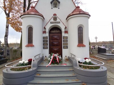 Wiązanka złożona w imieniu prezesa IPN na grobie Wincentego Witosa na cmentarzu w Wierzchosławicach – 11 listopada 2017