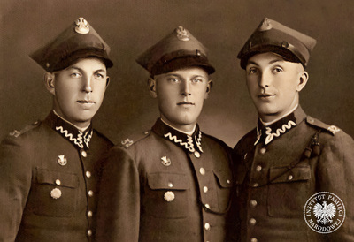 Wiktor Stryjewski (pierwszy od prawej) podczas służby wojskowej w III batalionie 32. Pułku Piechoty w Działdowie, 1939 r. (fot. z zasobu IPN)