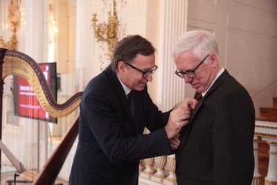 W imieniu Instytutu Józefa Piłsudskiego w Ameryce wyróżnienie odebrał dr Marek Zieliński. Fot. Piotr Życieński (IPN)