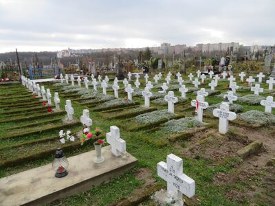 Mogiły żołnierzy polskich z 1920 r. na Cmentarzu Pobernardyńskim (Farnym) w Grodnie