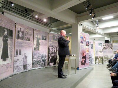 Otwarcie Przystanku Historia w Grodnie. Na zdj. dyrektor oddziału IPN w Białymstoku dr hab. Piotr Kardela