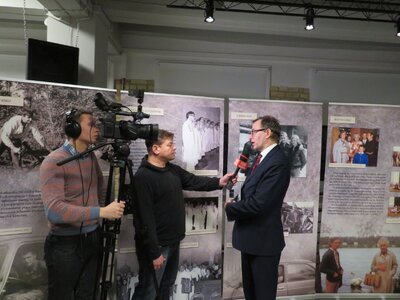 Otwarciu Przystanku Historia towarzyszyła wystawa poświęcona postaci bł. ks. Jerzego Popiełuszki