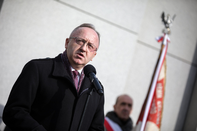 Obchody Narodowego Dnia Pamięci Żołnierzy Wyklętych na powązkowskiej „Łączce”. Na zdj. dr hab. Karol Polejowski, zastępca prezesa IPN – Warszawa, 1 marca 2024. Fot. Sławek Kasper (IPN)