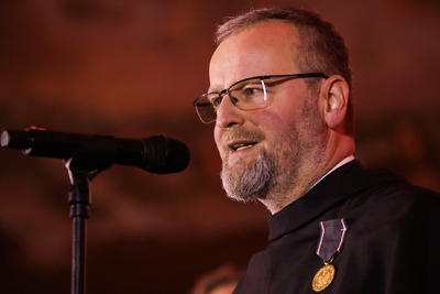 Medal Reipublicae Memoriae Meritum dla o. Marka Kiedrowicza – Gdańsk, 22 marca 2024. Fot. Mikołaj Bujak (IPN)