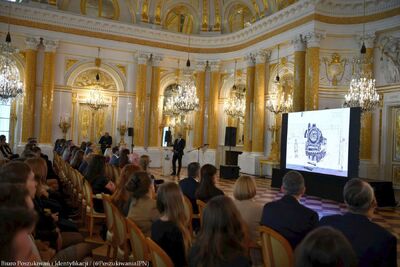 Finał VII edycji projektu edukacyjnego „Łączka i inne miejsca poszukiwań” na Zamku Królewskim w Warszawie – 24 kwietnia 2024. Fot. IPN
