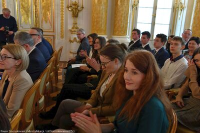 Finał VII edycji projektu edukacyjnego „Łączka i inne miejsca poszukiwań” na Zamku Królewskim w Warszawie – 24 kwietnia 2024. Fot. IPN