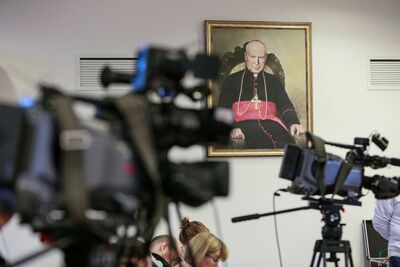 Konferencja prasowa na temat rozpoczęcia serii wydawniczej „Zapiski »Pro memoria« prymasa Stefana Wyszyńskiego” – Warszawa, 28 listopada 2017