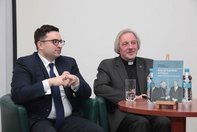 Promocja książki Rafała Łatki i ks. Józefa Mareckiego „Kościół katolicki w Polsce rządzonej przez komunistów”. Fot. Piotr Życieński (IPN)