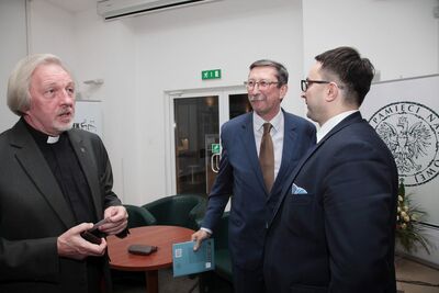 Promocja książki Rafała Łatki i ks. Józefa Mareckiego „Kościół katolicki w Polsce rządzonej przez komunistów”. Fot. Piotr Życieński (IPN)