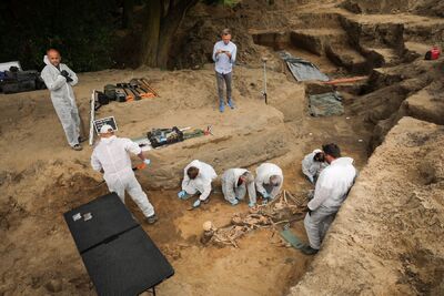 Masowe mogiły Polaków na Polach Igielskich w Dolinie Śmierci w Chojnicach odnalezione przez IPN – 23 maja 2024. Fot. Mikołaj Bujak (IPN)