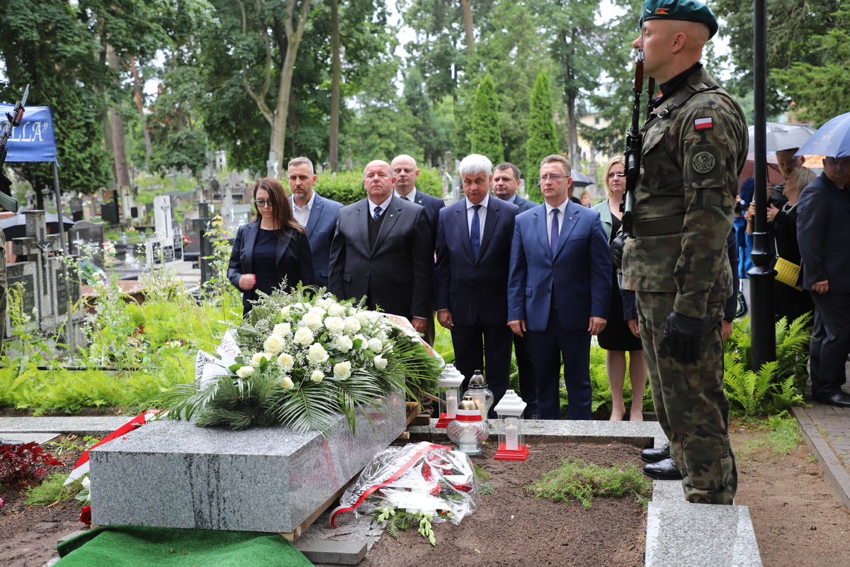 Uroczystości pogrzebowe ppor. Wacława Sobolewskiego ps. "Sęk", "Skała" - Augustów, 18 lipca 2022, Fot. Natalia Krzywicka Uroczystości pogrzebowe ppor. Wacława Sobolewskiego ps. "Sęk", "Skała" - Augustów, 18 lipca 2022, Fot. Natalia Krzywicka