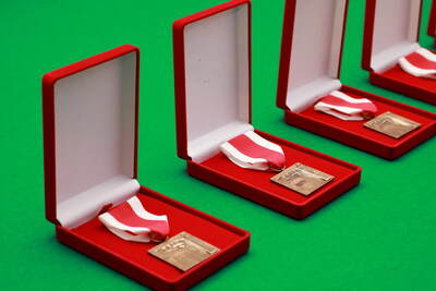 Odznaki Honorowe „Świadek Historii”