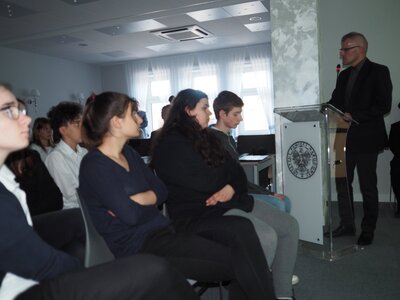 Dr Waldemar Wilczewski opisał zdarzenia z młodości Józefa Piłsudskiego, które wpłynęły na jego osobowość