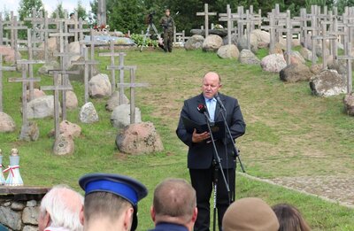 List od Prezesa IPN dr. Jarosława Szarka odczytał dyrektor Oddziału IPN w Białymstoku dr hab. Piotr Kardela