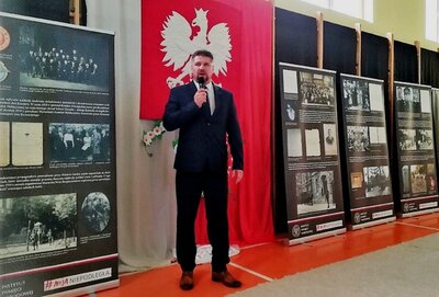 O poszczególnych etapach tworzenia wystawy opowiada Sebastian Nowakowski