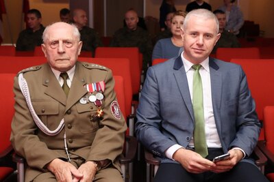 Odznaczony kpt. Jan Krassowski