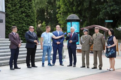 Przemawia wojewoda podlaski Bohdan Paszkowski