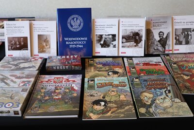 Podczas konferencji można było zakupić publikacje wydane przez IPN